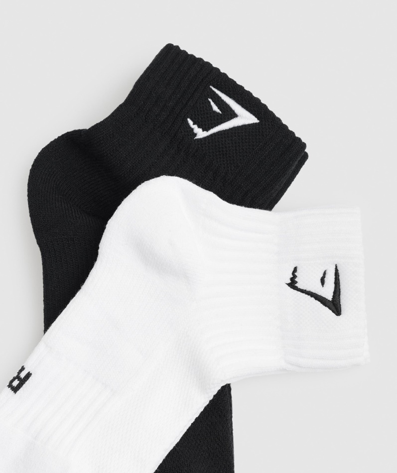 Gymshark Sharkhead Broderte Quarter Sokker 2pk Hvit-svart